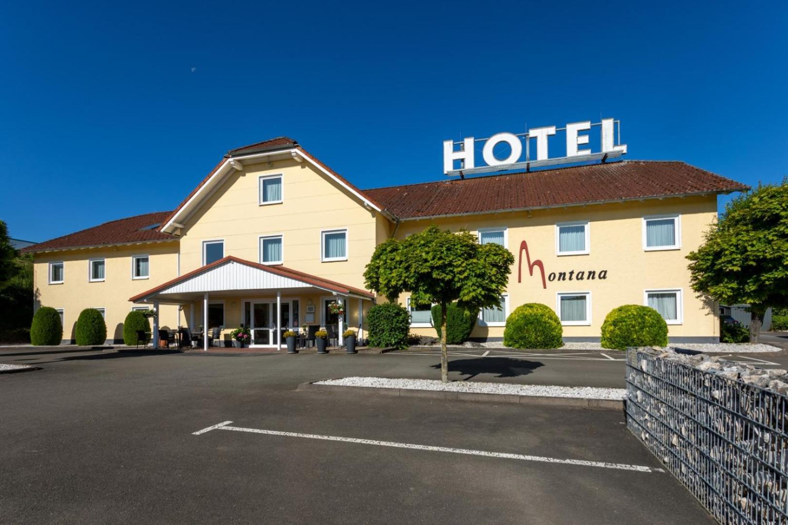 Hotel Montana Diemelstadt Extérieur photo