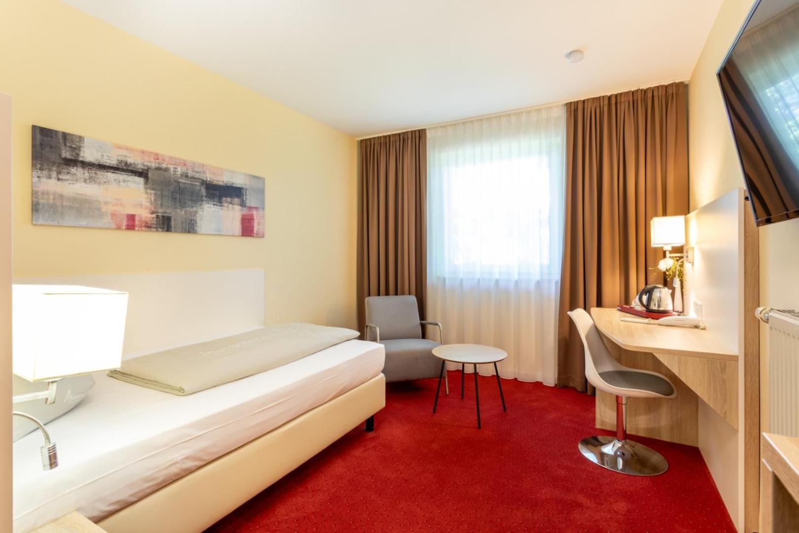 Hotel Montana Diemelstadt Extérieur photo