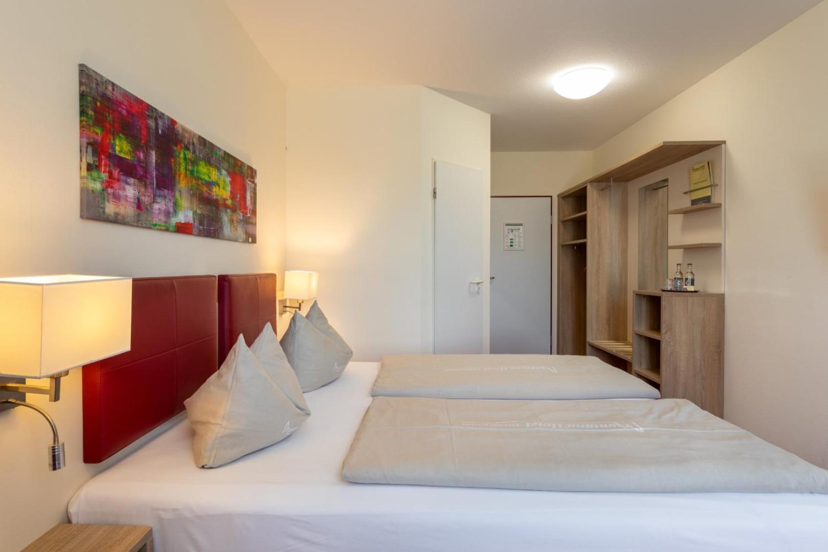 Hotel Montana Diemelstadt Extérieur photo