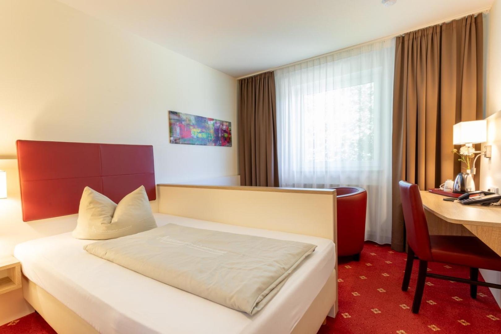 Hotel Montana Diemelstadt Extérieur photo